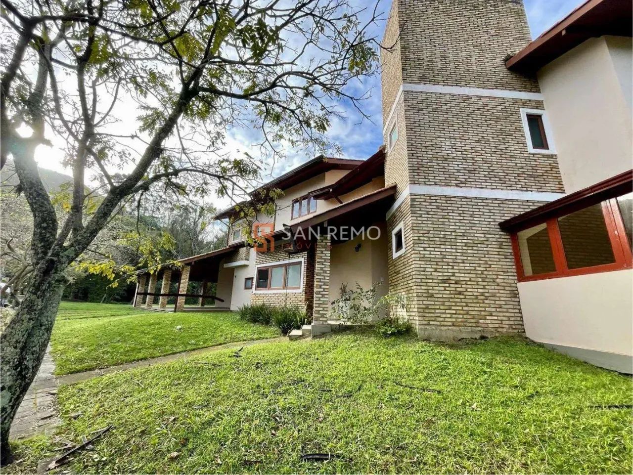 Rio Tavares | Casa 4 quartos, sendo 1 suite