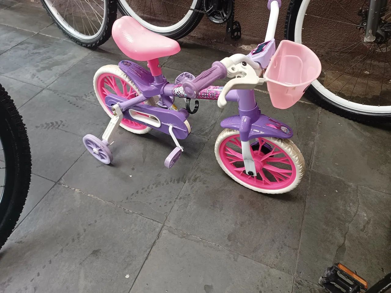 Oportunidade!!!! Bicicleta aro 12 funcionando perfeitamente  - Foto 2