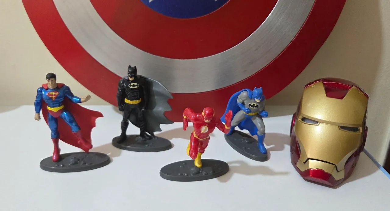 Lote de miniaturas do Vingadores Marvel - Foto 2