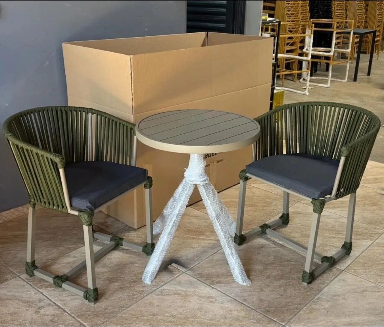 Conjunto de cadeiras pra varanda e área externa  - Foto 4