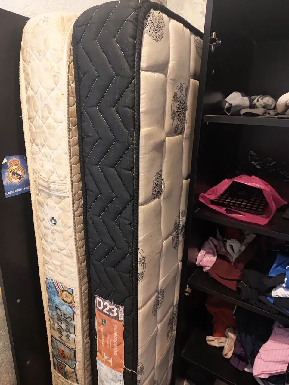 Vendo 2 colchão de solteiro 100$ - Foto 2