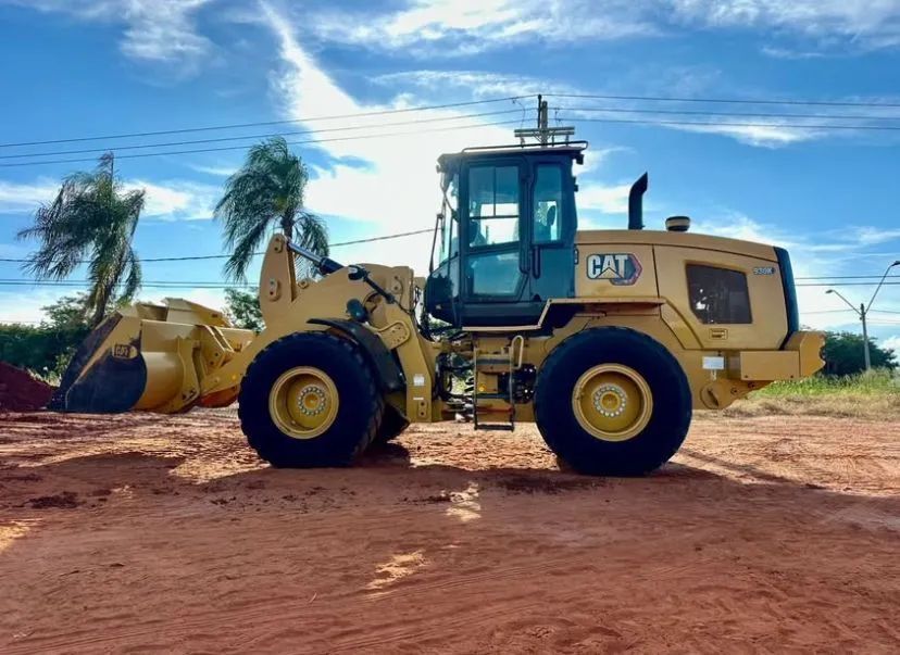 Pá Carregadeira Caterpillar - Foto 2