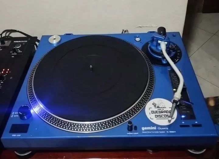 Toca disco Gemini Quartz XL-1800Q II - Foto 2