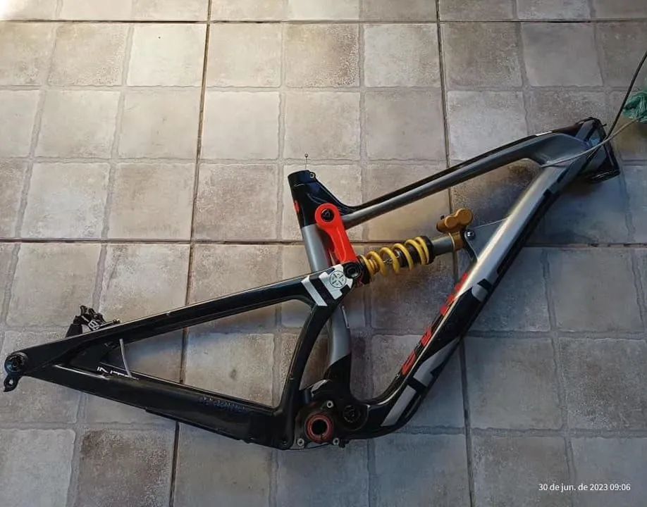 QUADRO INTENSE CARBINE PRO CARBON BOOST