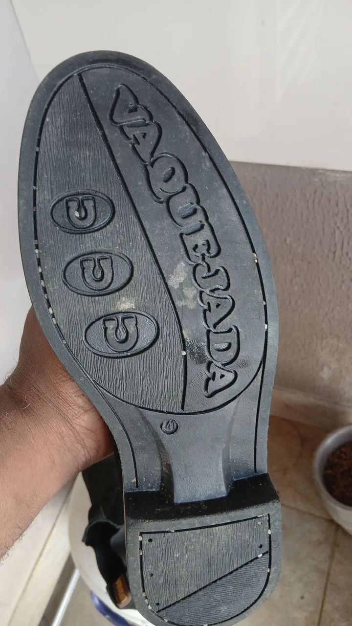 Bota de couro modelo vaquejada  - Foto 2