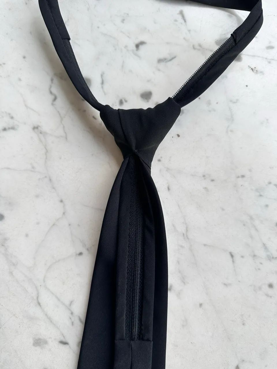 Gravata preta de zíper  - Foto 3