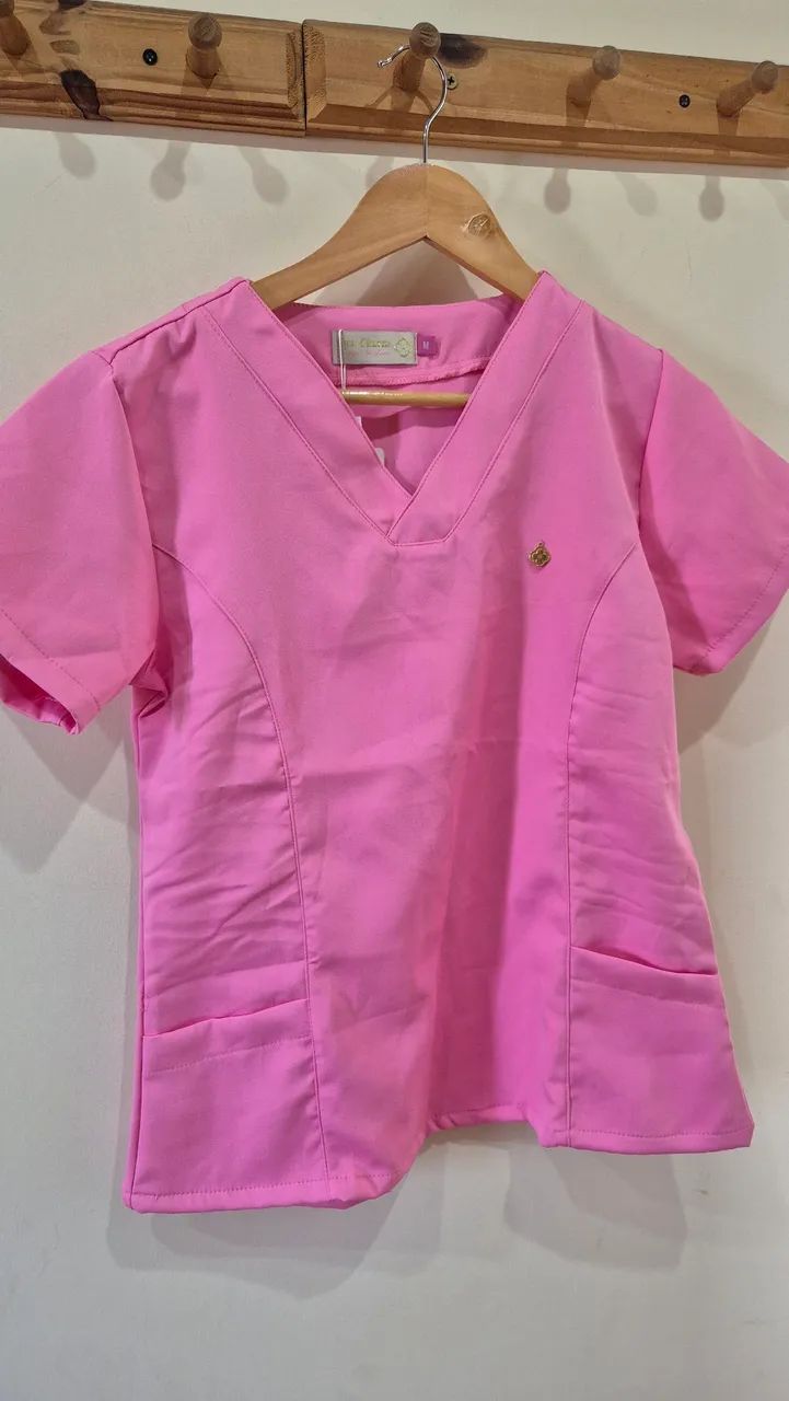 Blusa (Scrub) Dra. Charm Rosa (M) - Foto 2