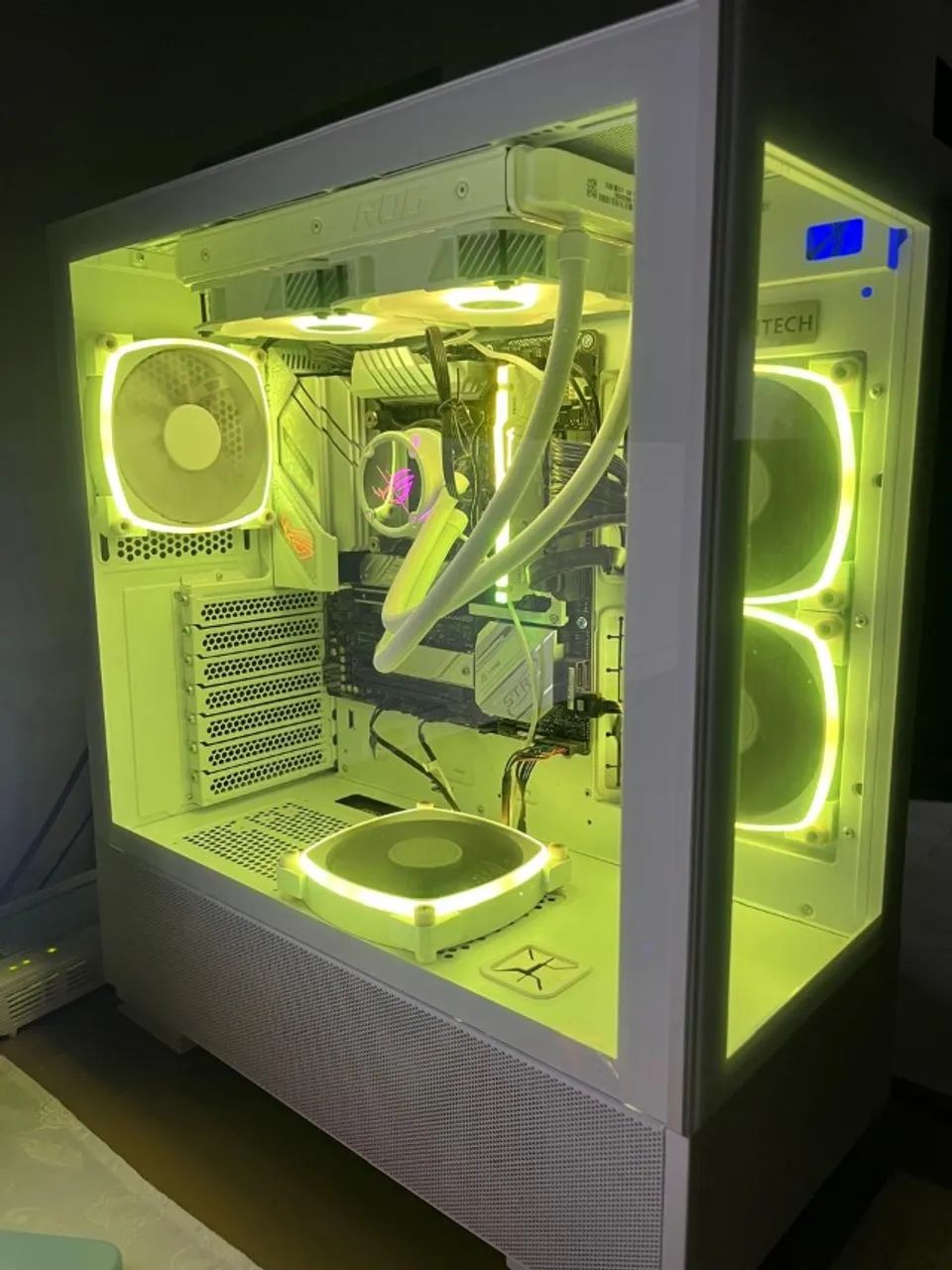High-End Gaming PC432209119538718721