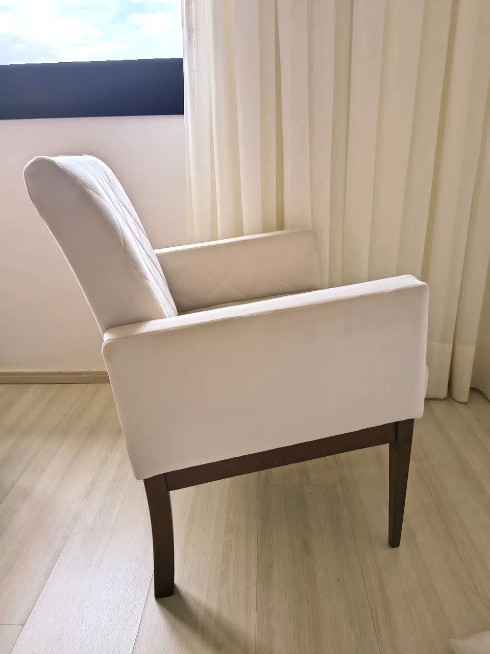 Vendo 2 poltronas lindas. - Foto 2