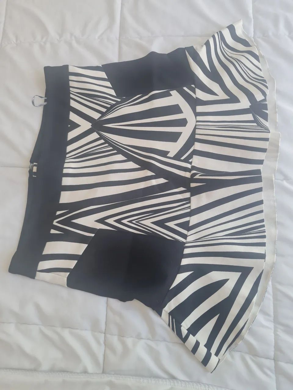 Vendo saia Le Lis Blanc linda 