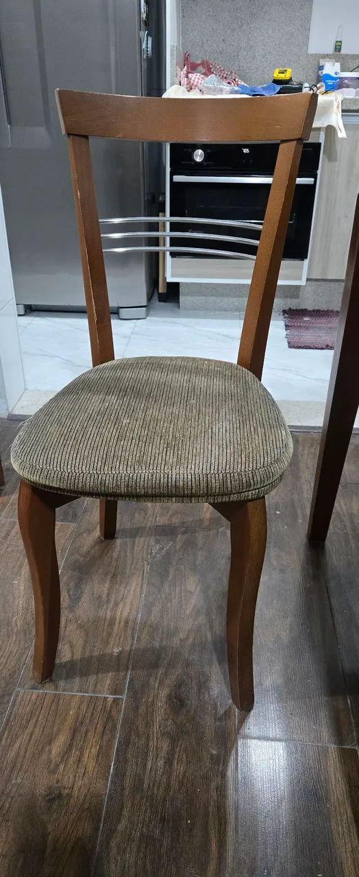 Mesa 1,20 x 0,80 com 6 cadeiras  - Foto 2