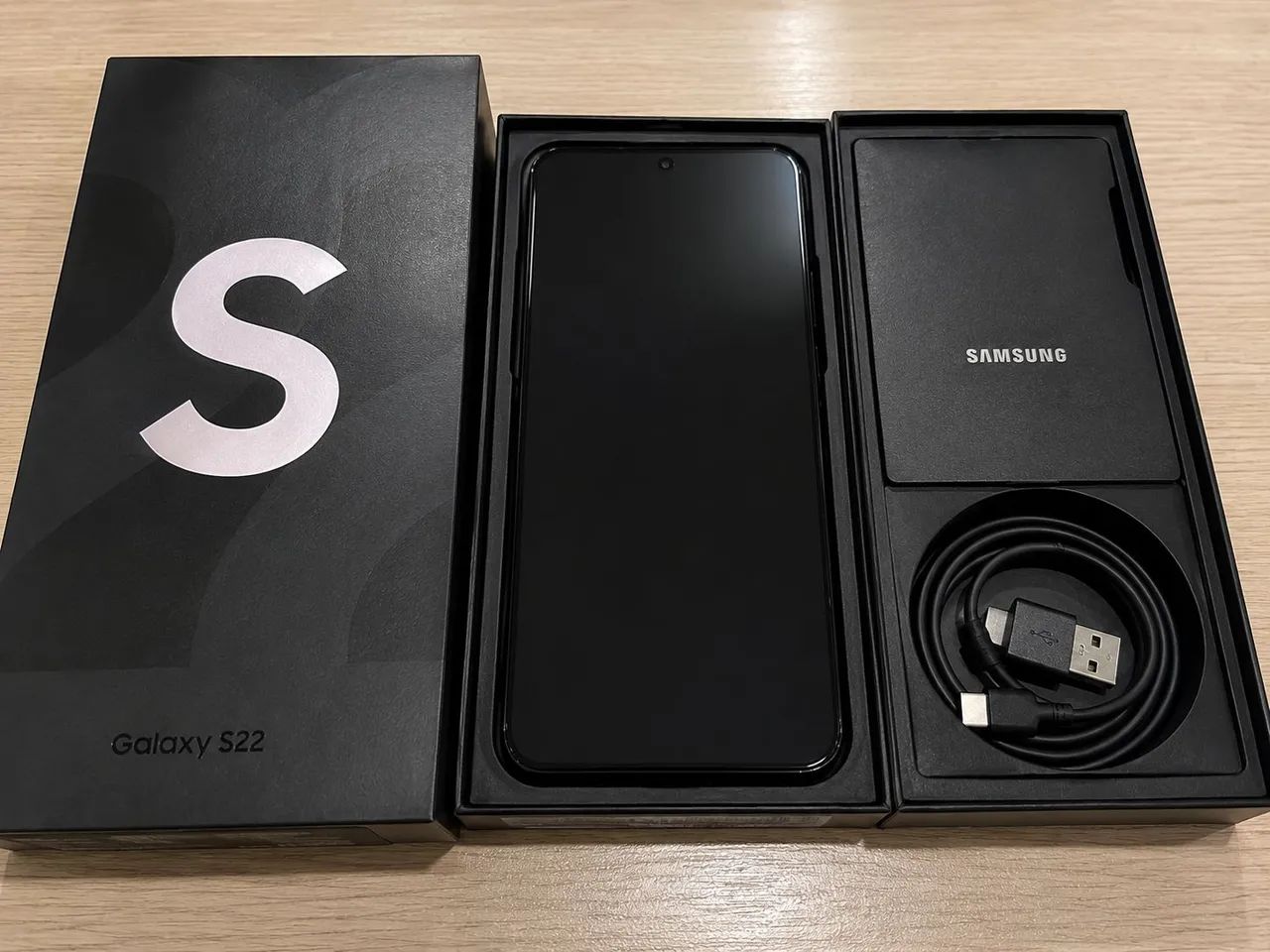 Galaxy S22 256GB Preto | Muito Novo | Caixa Original - Celulares e