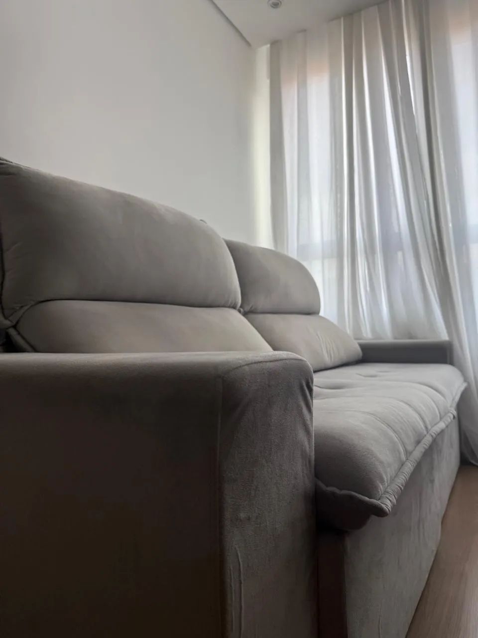 Sofá retrátil cinza  - Foto 3