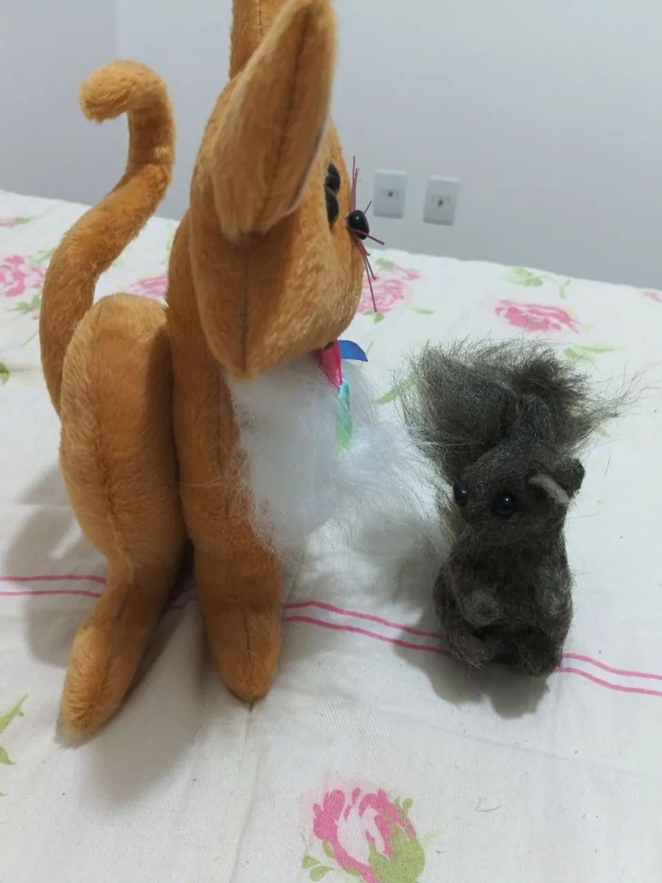 Gato e esquilo artesanal Feltro  - Foto 2