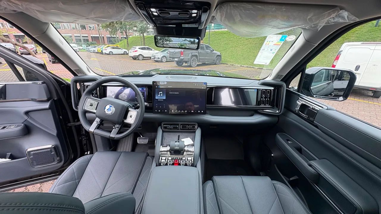 Denza B5 4WD, foto 8 de 14