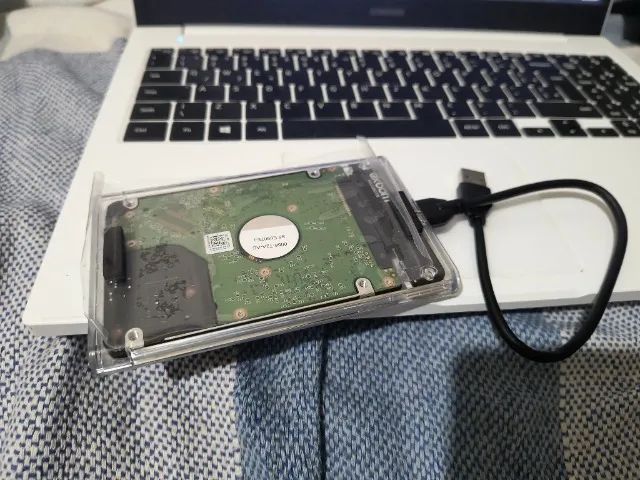 HD notebook 500 com case nova!!! Bom preço 64985834531843122