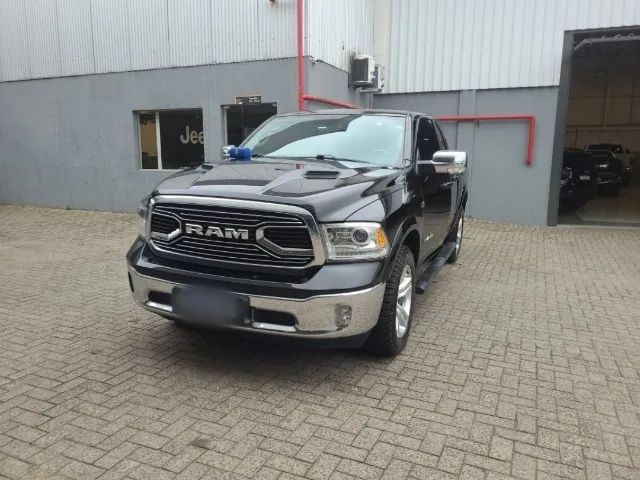 Ram Classic 1500 CLASSIC LARAMIE 5.7 CD V8 4X4 AUT. 2022