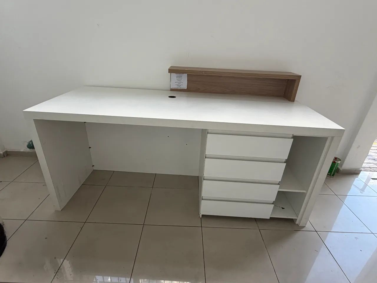 Mesa de recepção lindíssima branca e marfim.  - Foto 5