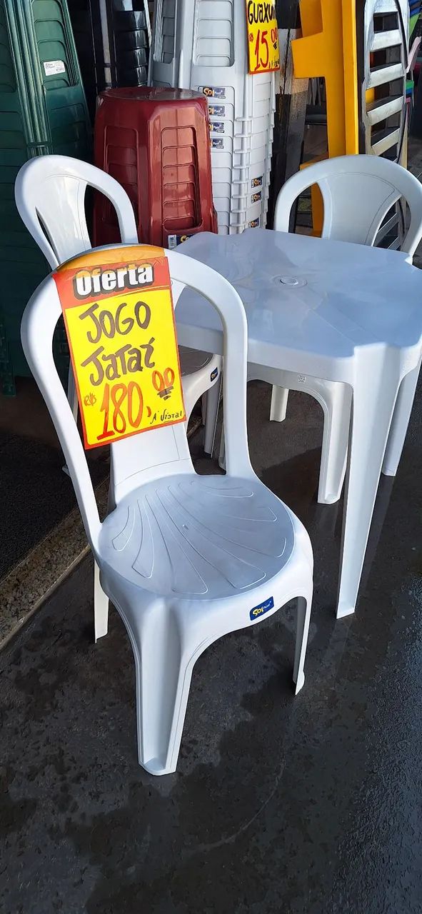 Jogo de mesa com 4 cadeiras de plastico152kg - Foto 2