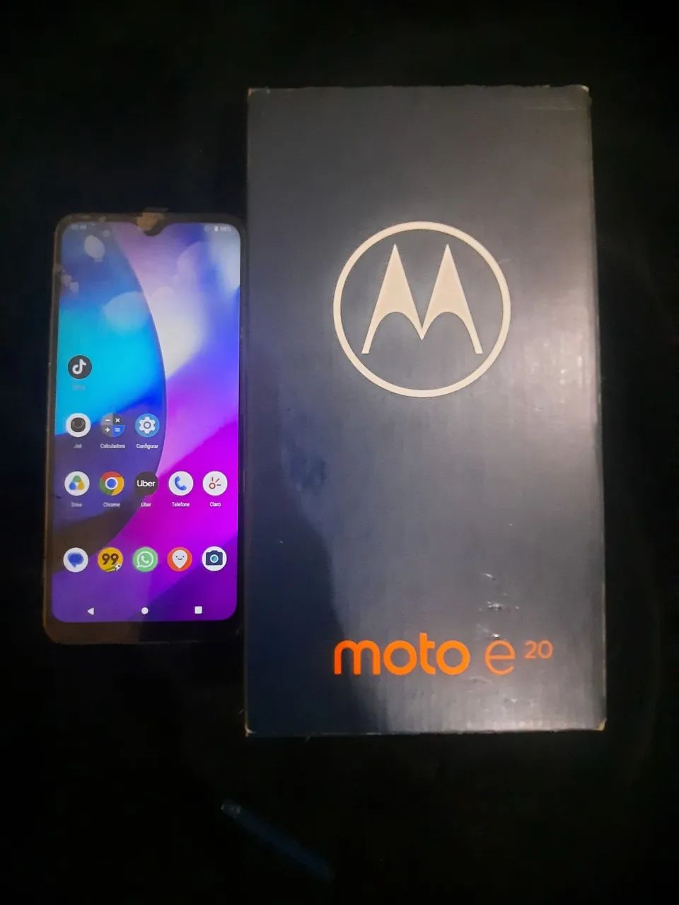 MOTO E20 na caixa