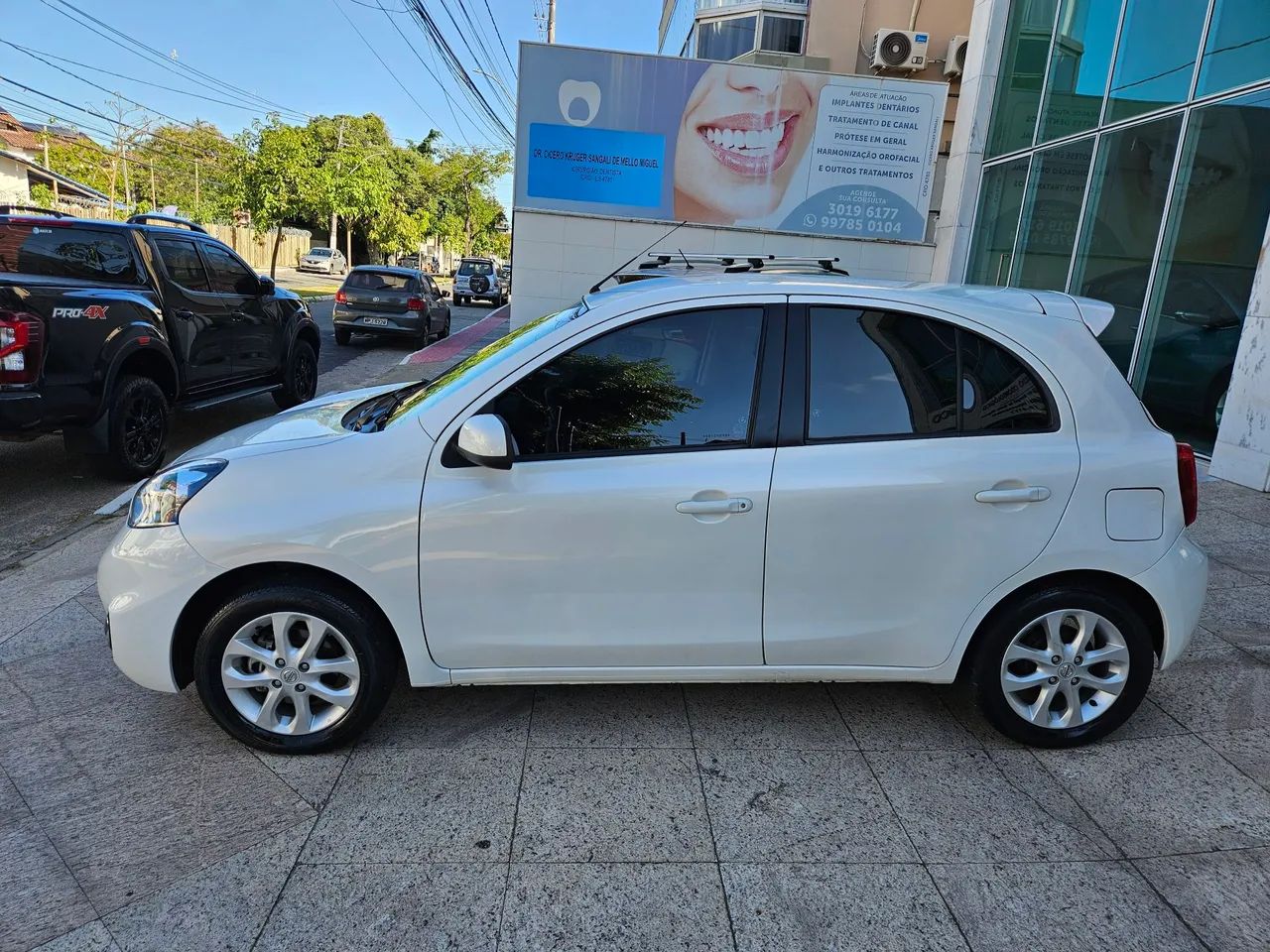 Nissan March 2016