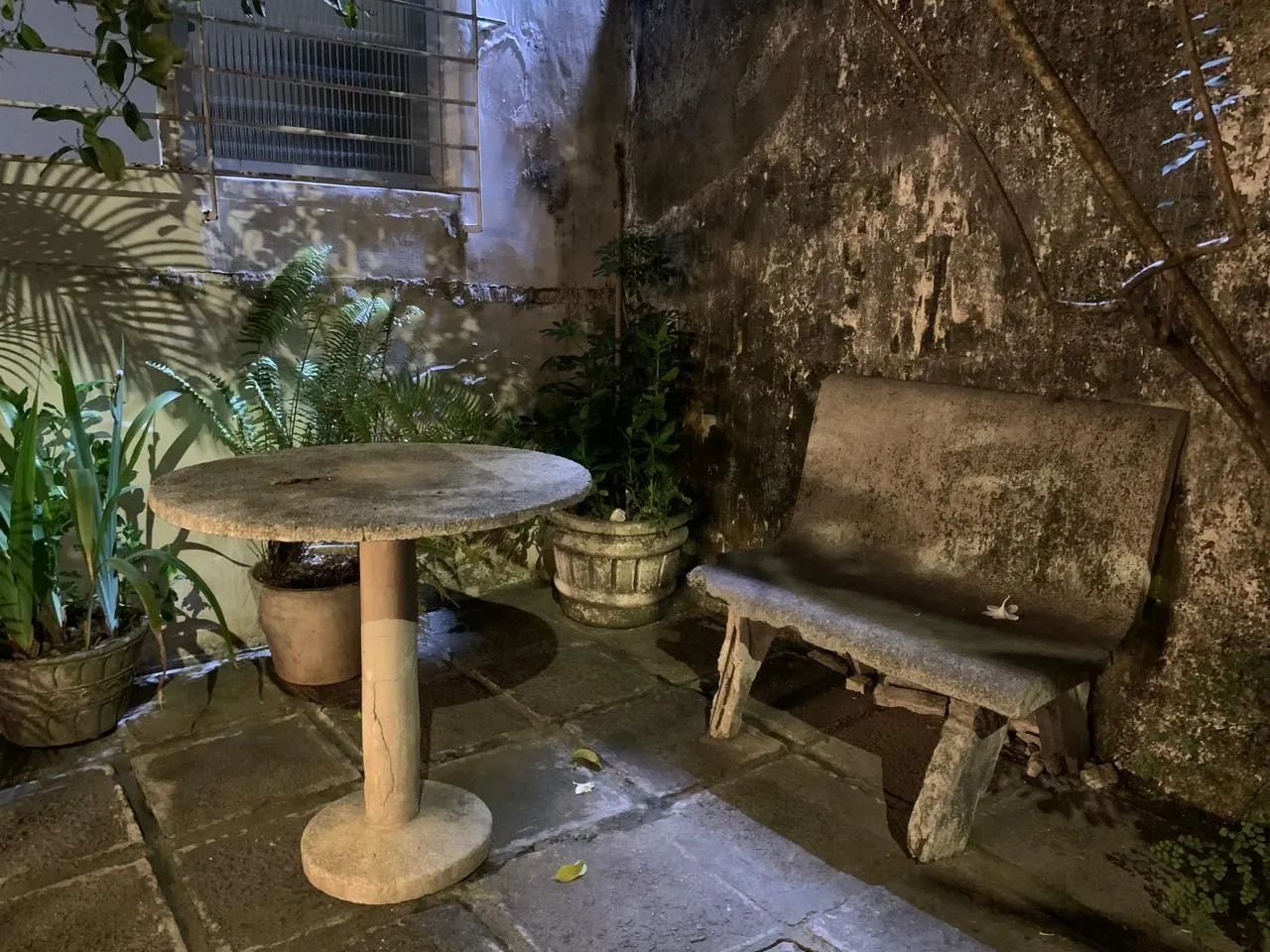 Mesa e banco de cimento para jardim/área externa (usado) - Foto 3