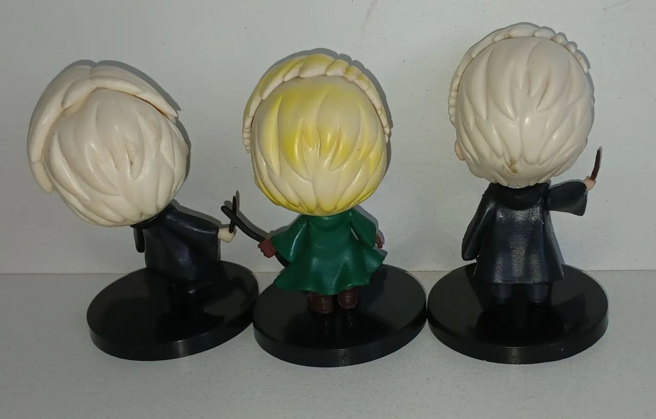 LOTE 3 BONECOS MINIATURAS HARRY POTTER DRACO MALFOY TORNEIO TRIBRUXO INCLINADO COLADO BASE - Foto 2