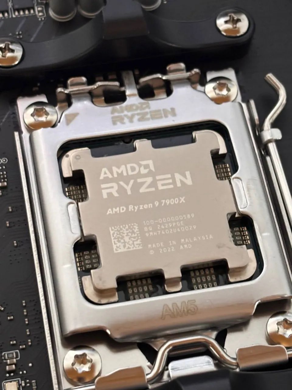 Ryzen 9 7900x + A620 MSI - Foto 2
