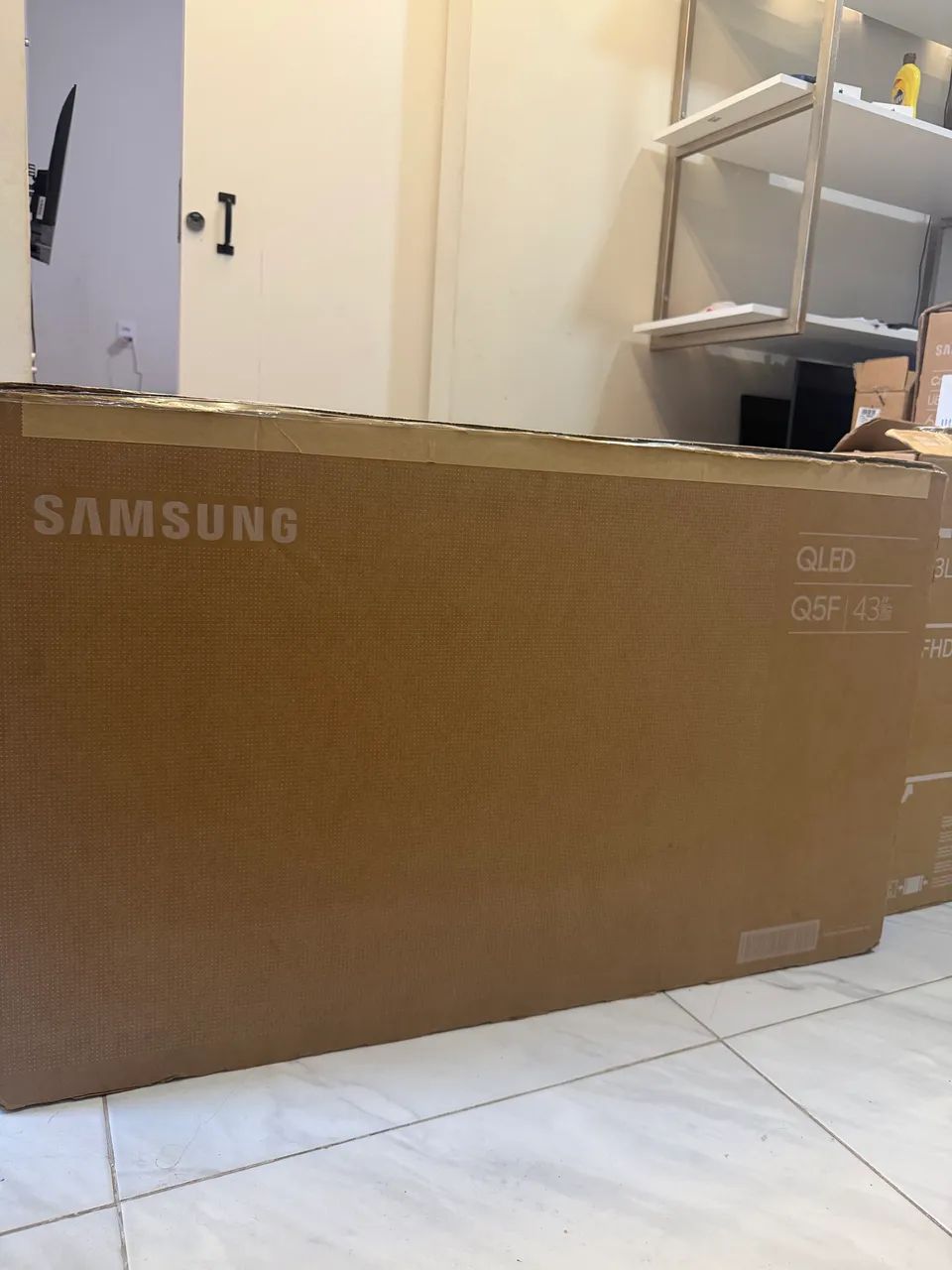 Tv Samsung Qled smart 43 polegadas,imagem linda de cinema, tecnologia QLED. Nova na caixa  - Foto 3