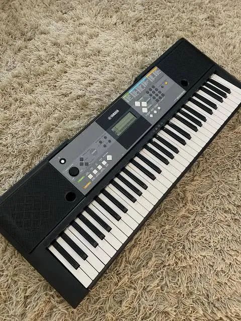 Teclado Yamaha PSR E233