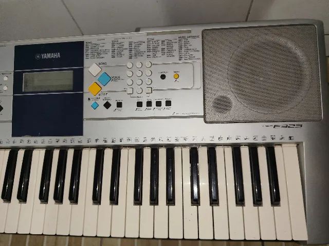 Teclado Yamaha PSR-E323 - Foto 4