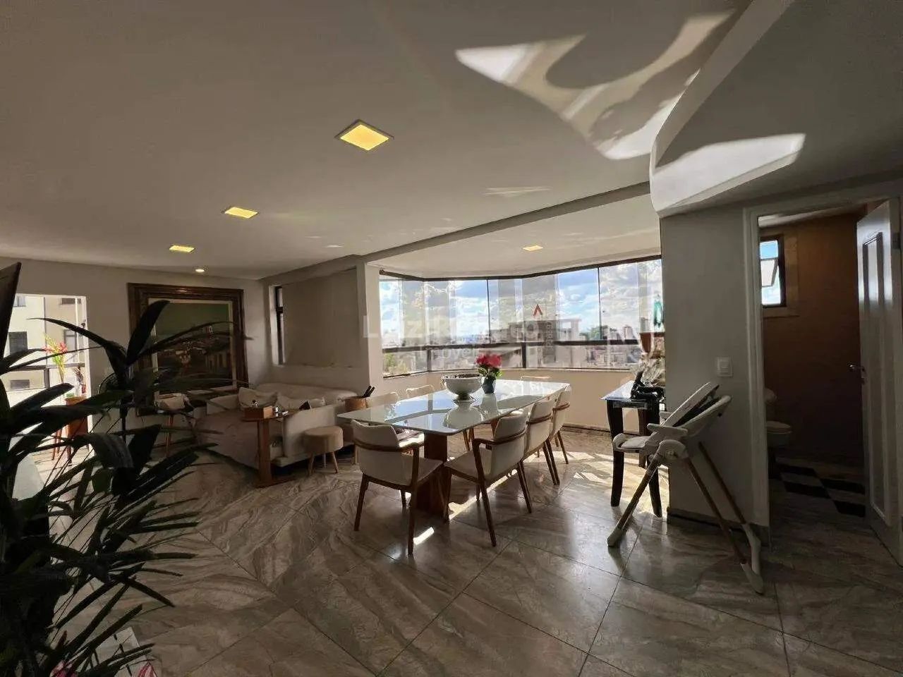 Apartamento à venda no bairro Gutierrez