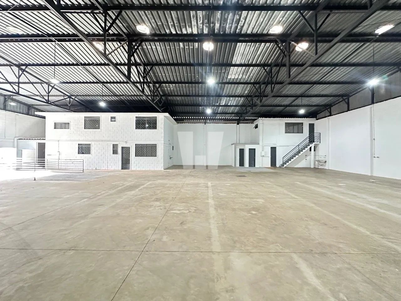 GALPÃO DE 720.00 M² BAIRRO PILAR OLHOS DGUÁS - Foto 2
