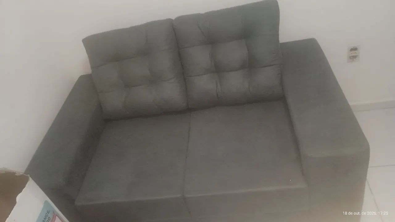 Sofá dois lugares novo