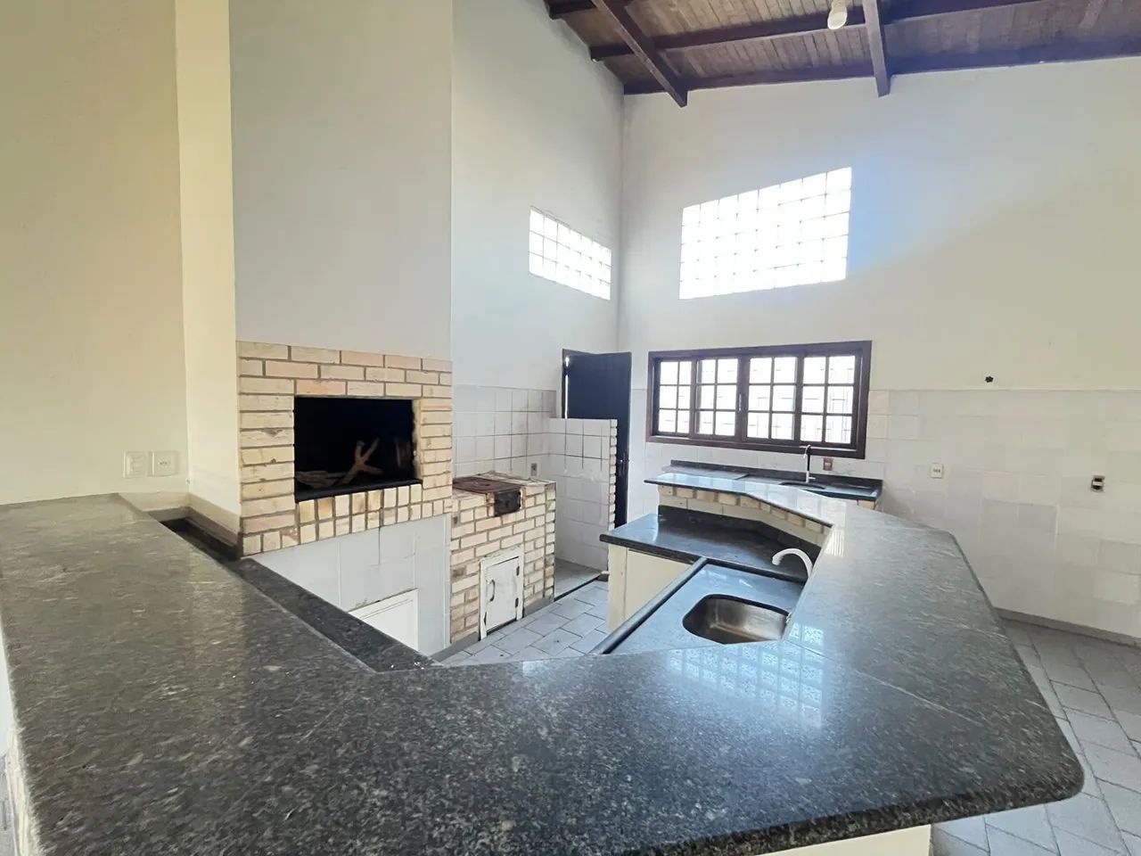 Casa à Venda na Daniela - Com Terreno de 504m² - Foto 3