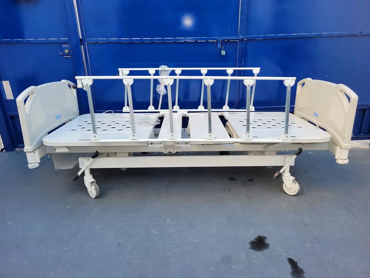 Cama hospitalar elétrica com 8 movimentos  - Foto 3