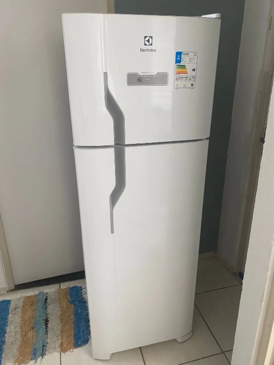 Geladeira Frost Free 310L