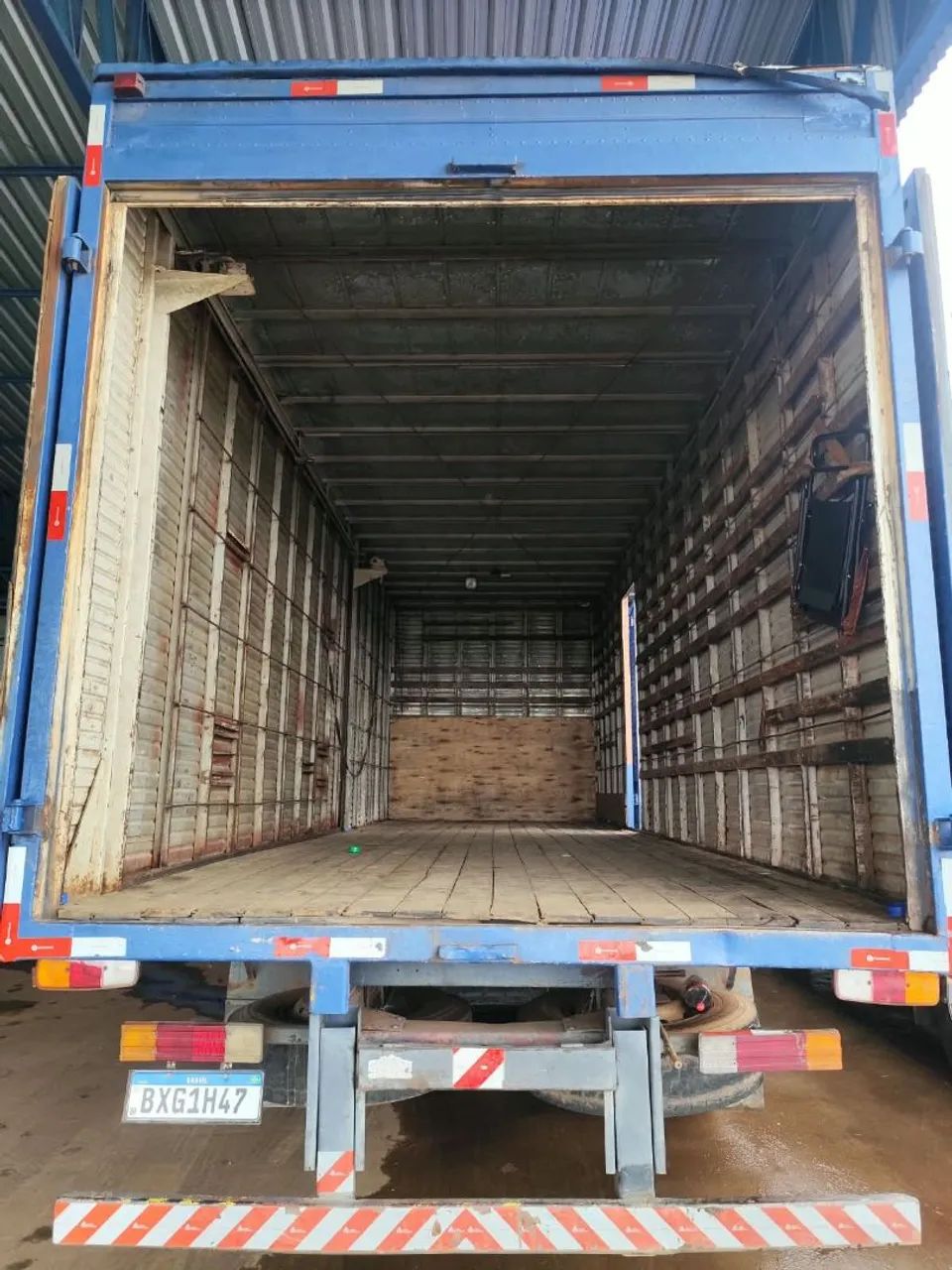 Vende-se baú de caminhão. - Foto 3