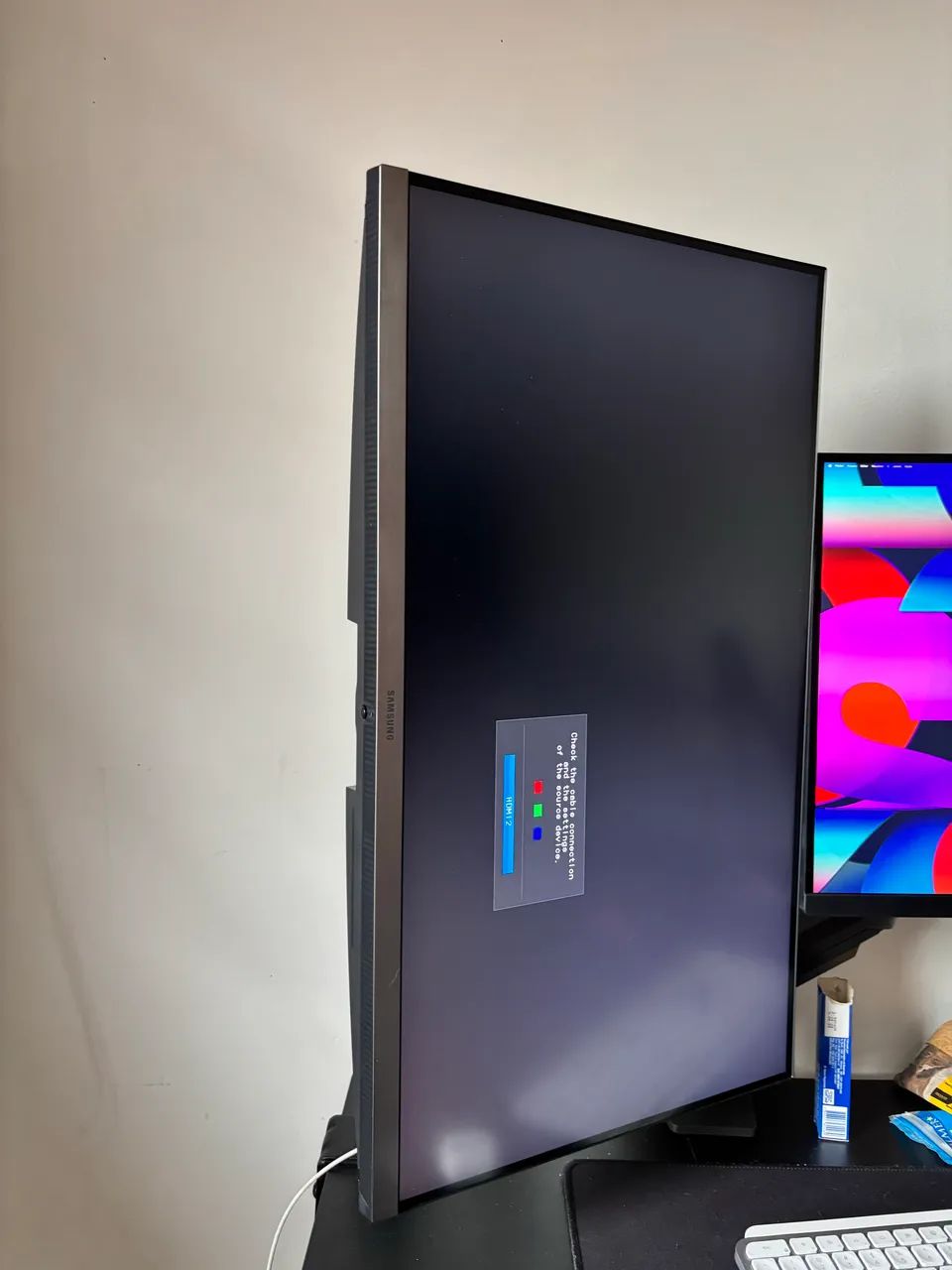 Monitor UHD Samsung 28" 4K - Foto 2