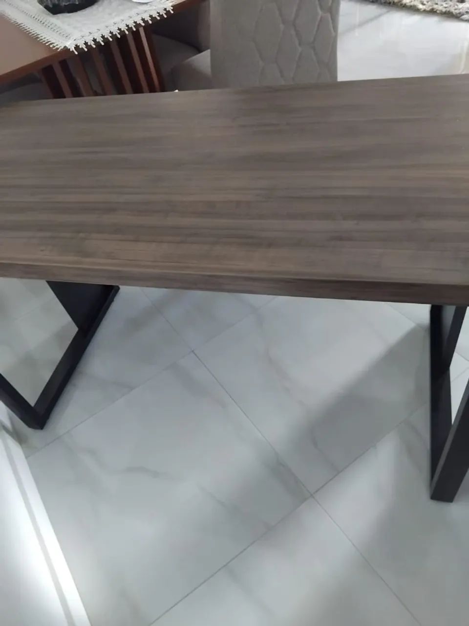 Escrivaninha semi nova 