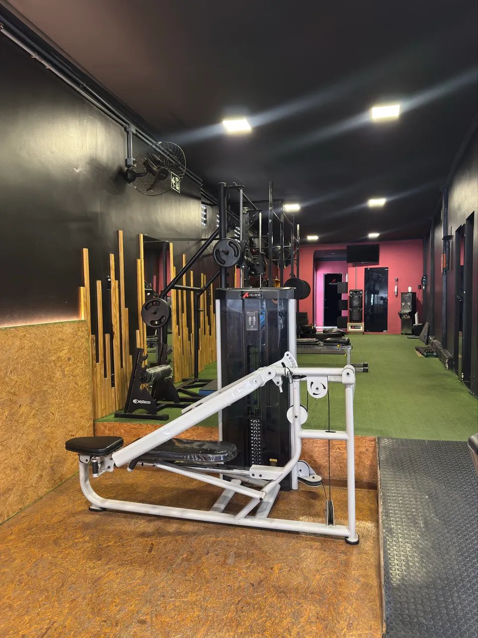 OPORTUNIDADE - EQUIPAMENTOS PROFISSIONAIS DE MUSCULAÇÃO - Foto 3