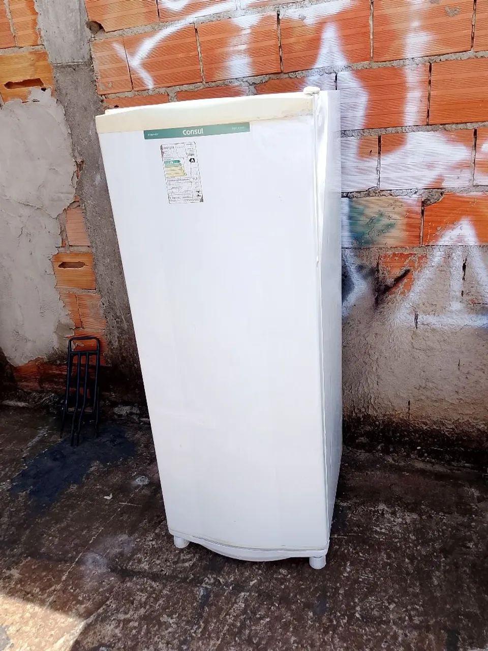 Vendo geladeira 220