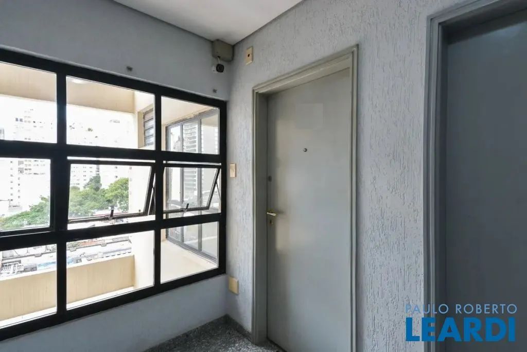 CONJ. COMERCIAL - CERQUEIRA CÉSAR - SP