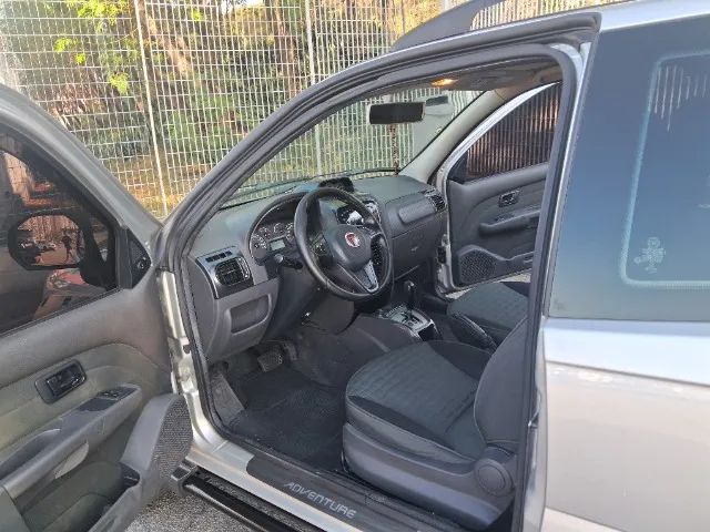Fiat Strada Adv.1.8 16V Dualogic Flex CD 2017 - Foto 2