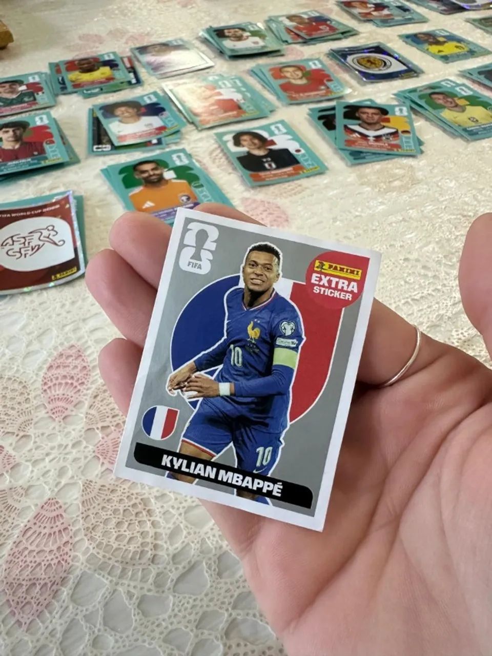 Figurinha Legend / Extra Sticker - Kylian Mbappé ? - Foto 3