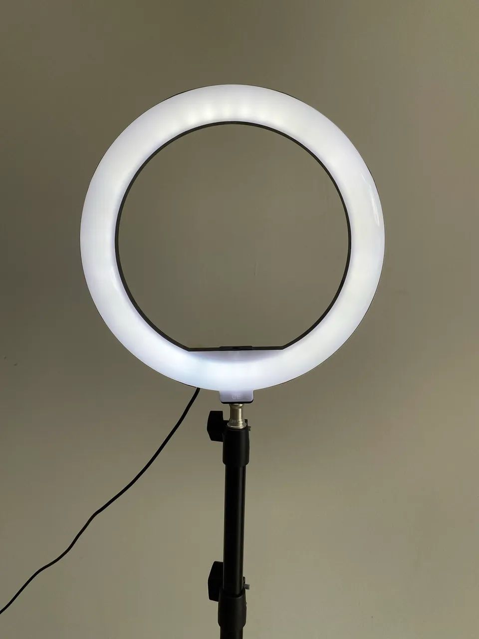 Ring Light 10? M&CH com Tripé, Suporte para Celular e Controle de Luminosidade - Foto 3