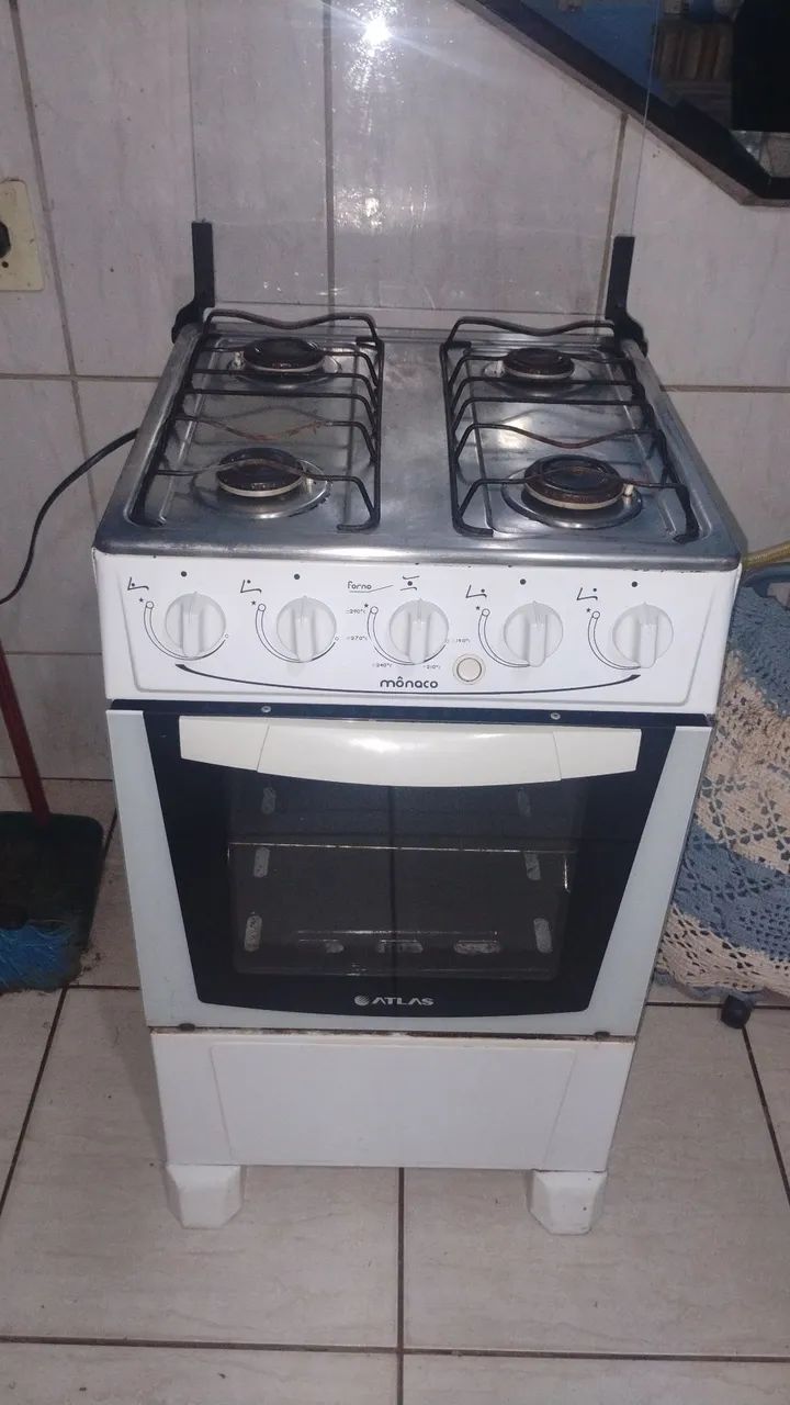 Fogão com acendimento automático 