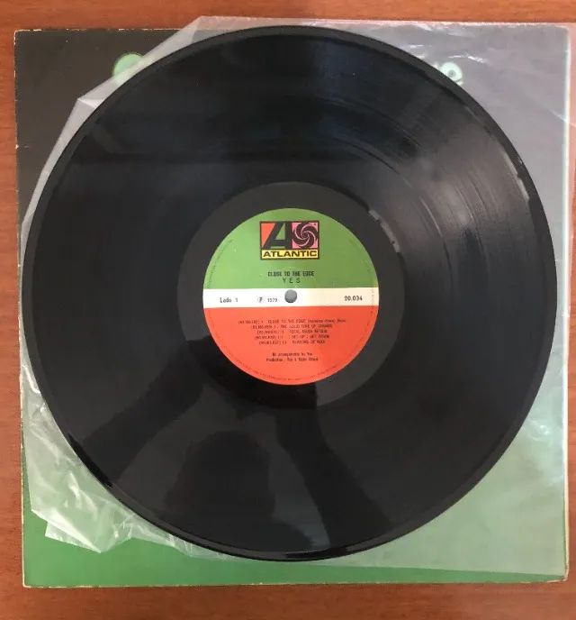 Disco de vinil da banda Yes. - Foto 4