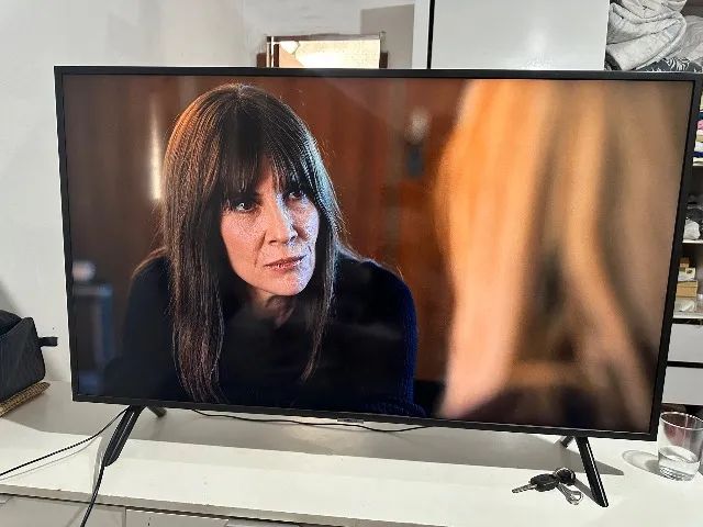 Samsung Smart UHD 4K (43 polegadas).