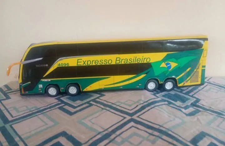 2 miniaturas Expresso Brasileiro